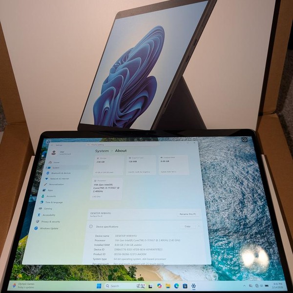 Microsoft Surface Pro 8 - 256 GB, Graphite, 8 GB, Intel Core i5