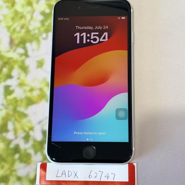 Apple iPhone SE 2nd Gen 2020 - Unlocked, 128 GB, White, A2275