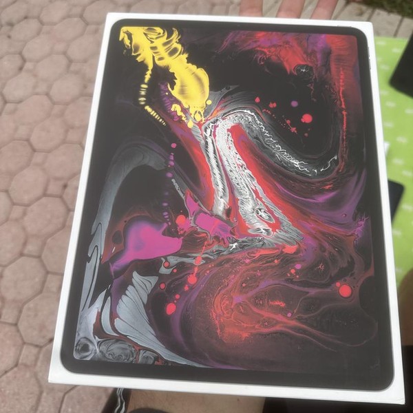 Apple iPad Pro 12.9 inch 3rd Gen 2018 - Wi-Fi, Gray, 64 GB, A1876