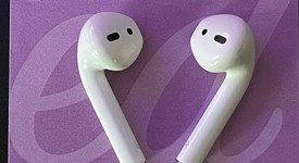 Used
													Apple AirPods 2nd Gen - Lightning Case, photo 5 of 5