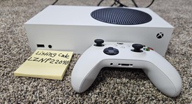 Mint
													Xbox Series S (2020) - Robot White, 1 TB, photo 2 of 5