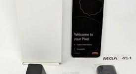 Mint
													Google Pixel 8 Pro - Unlocked, Porcelain, 128 GB, 12 GB, G1MNW, mmWave 5G, photo 1 of 10