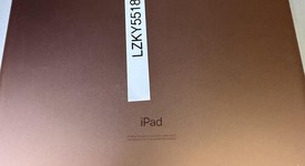 Good
													Apple iPad 7th Gen - Unlocked, Gold, 32 GB, A2200, photo 6 of 6