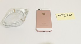 Mint
													Apple iPhone SE 1st Gen 2016 - Unlocked, Rose Gold, 64 GB, A1662, photo 2 of 5