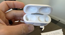 Used
													Apple AirPods Pro 2 - USB-C, photo 3 of 6