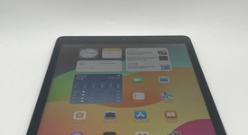 Mint
													Apple iPad 9th Gen - Unlocked, Gray, 64 GB, A2603, photo 5 of 6