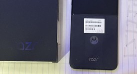 Mint
													Motorola Razr Plus (2024) - AT&T, Navy Blue, 256 GB, 12 GB, photo 5 of 5