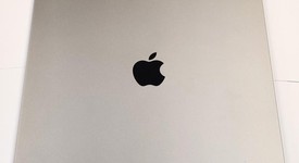 Mint
													Apple iPad Pro 12.9" 6th Gen 2022 - Unlocked, Gray, 256 GB, photo 2 of 9
