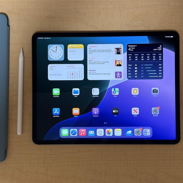 Apple iPad Pro 12.9 inch 6th Gen 2022 - Unlocked, 256 GB, Gray