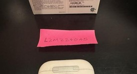 Used
													Apple AirPods Pro - Wireless Case, photo 4 of 5