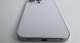 Good
													Apple iPhone 16 Pro Max - Unlocked, White, 256 GB, A3084, photo 4 of 7