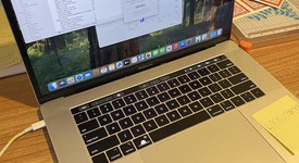 Good
													MacBook Pro 2018 (With Touch Bar) - 15" - I7, Silver, 512 GB, 16 GB, photo 3 of 15