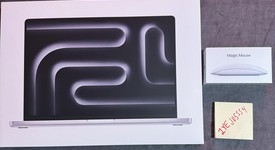 New
													MacBook Pro Late 2023 (M3) - 16" - Apple M3 Max 16-core, Silver, 1 TB, 48 GB, 40-core GPU, photo 1 of 3