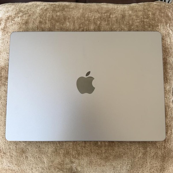 MacBook Pro 2023 - 14 inch - 512 GB, Silver, 16 GB, Apple M2 Pro 10-core