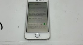 Good
													Apple iPhone SE 1st Gen 2016 - Unlocked, Silver, 32 GB, A1723, photo 4 of 10