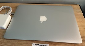 Fair
													MacBook Air 2017 - 13" - I5, Silver, 128 GB, 8 GB, photo 3 of 7