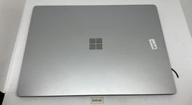 Good
													Microsoft Surface Laptop 3 - I5, Platinum, 128 GB, 8 GB, 13.5", photo 5 of 10