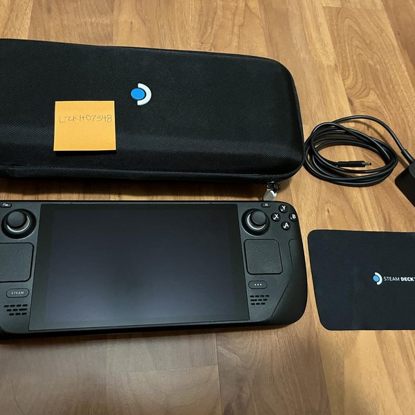 Steam Deck - 512 GB, Black, 16 GB, AMD