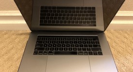 Mint
													MacBook Pro 2016 (With Touch Bar) - 15" - Gray, 512 GB, 16 GB, photo 5 of 10