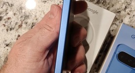 Good
													Google Pixel 10 - T-Mobile, Indigo, 128 GB, GLBW0, photo 4 of 8