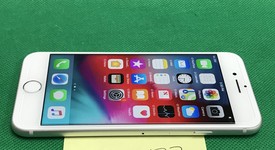 Mint
													Apple iPhone 8 - Unlocked, Silver, 64 GB, A1863, photo 4 of 6