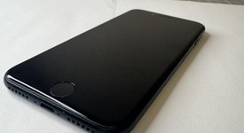 Good
													Apple iPhone SE 2nd Gen 2020 - Unlocked, Black, 64 GB, A2275, photo 3 of 7