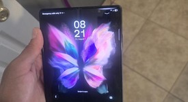 Good
													Samsung Galaxy Z Fold3 5G - Unlocked, Black, 256 GB, 12 GB, SM-F926U1, photo 5 of 10