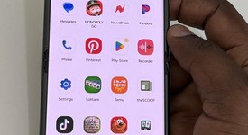 Good
													Motorola Razr (2023) - Cricket, Sage, 128 GB, 8 GB, photo 4 of 18