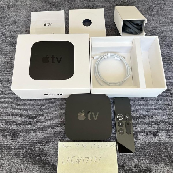 Apple TV 4k 1st Gen (2017) - 32 GB