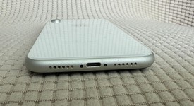 Good
													Apple iPhone Xr - Unlocked, White, 64 GB, A1984, photo 4 of 11