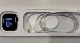 Mint
													Apple Watch SE 3rd Gen 44mm - Unlocked, Midnight, A3328 - Cellular, photo 3 of 11