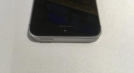 Good
													Apple iPhone SE 1st Gen 2016 - AT&T, Grey, 64 GB, A1662, photo 5 of 10