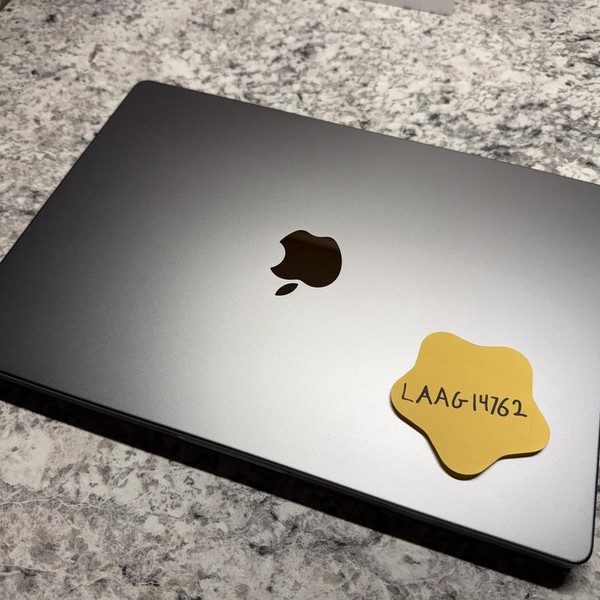 MacBook Pro 2021 - 14 inch - 512 GB, Gray, 16 GB, Apple M1 Pro 8-core