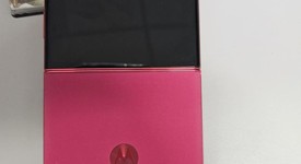 Good
													Motorola Razr Plus (2024) - Unlocked, Pink, 256 GB, 12 GB, photo 5 of 9