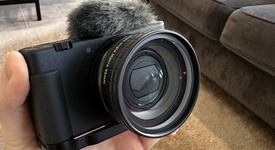 Mint
													Sony ZV-1, photo 5 of 8
