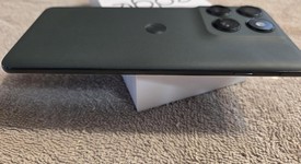 Mint
													Motorola Edge (2025) - Unlocked, 256 GB, photo 5 of 9