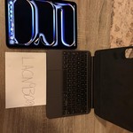 Mint Apple iPad Pro 11 inch (M5) 2025 - Unlocked, 256 GB, Space Black, Apple M5 9-Core, A3358, Standard Glass