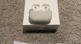 Used
													Apple AirPods Pro 2 - Lightning, photo 4 of 4