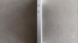 Mint
													Apple iPhone SE 1st Gen 2016 - Verizon, Silver, 32 GB, A1662, photo 5 of 7