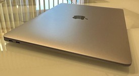 Good
													MacBook Air 2020 - 13" - I5, Gray, 512 GB, 8 GB, photo 2 of 17