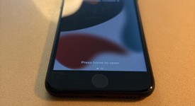 Good
													Apple iPhone 7 - Unlocked, Black, 32 GB, A1660, photo 3 of 17