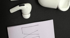 Used
													Apple AirPods Pro 1st Gen - Wireless Case, photo 4 of 7