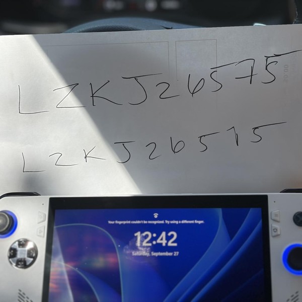 Asus ROG Ally 7 inch - 512 GB, White, 16 GB, AMD Ryzen Z1 Extreme, Ryzen Z1 Extreme