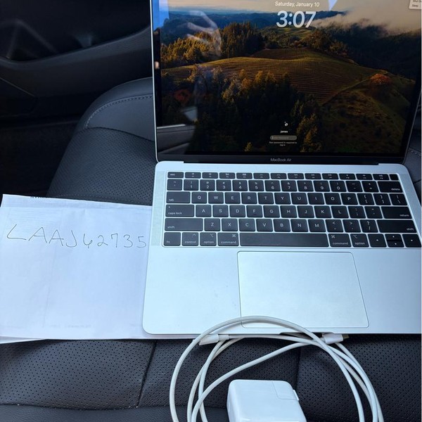 MacBook Air 2018 - 13 inch - 128 GB, Silver, 8 GB, Intel Core i5