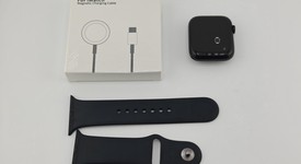 Good
													Apple Watch SE 2nd Gen 44mm - Midnight, A2723 - GPS, Aluminum, photo 2 of 12