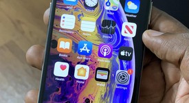 Good
													Apple iPhone Xs - Unlocked, Silver, 64 GB, A1920, photo 1 of 12