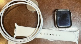 Fair
													Apple Watch Series 6 44mm - Unlocked, Silver, A2294 - Cellular, Stainless Steel, photo 4 of 27