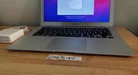 Good
													MacBook Air 2017 - 13" - I5, Silver, 128 GB, 8 GB, photo 2 of 4