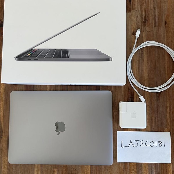 MacBook Pro 2020 - 13 inch - 512 GB, Gray, 16 GB, Intel Core i5