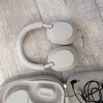Used Sony WH-1000XM5 - Silver